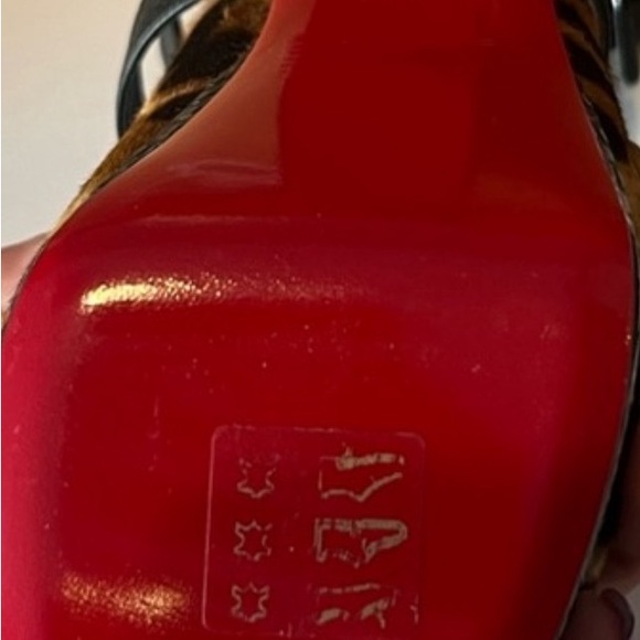 Christian Louboutin Bingirl Calf Hair Leopard Print Sandals Size 39. Never worn. - Picture 4 of 9